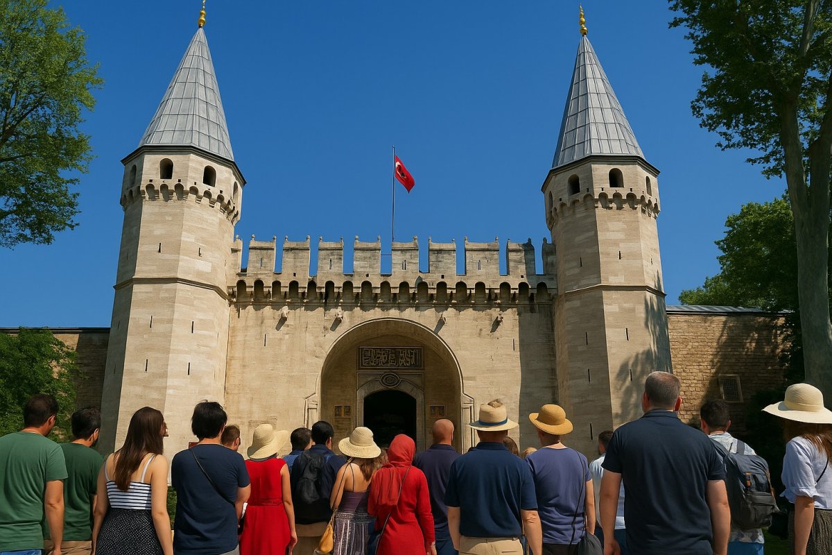 Topkapi Palace Dress Code and Visitor Rules